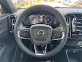 2022 Volvo XC40 R-Design