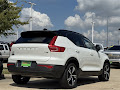 2022 Volvo XC40 R-Design