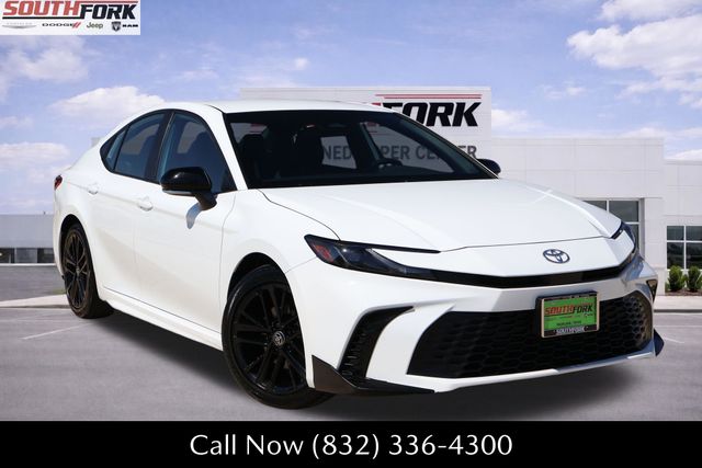 2025 Toyota Camry SE